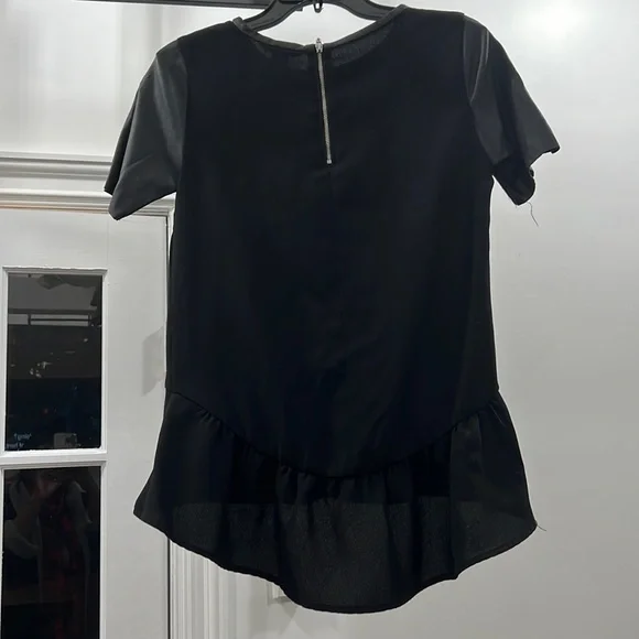 H&M Leather mid sleeve blouse with ruffle bottom - Picture 3 of 5